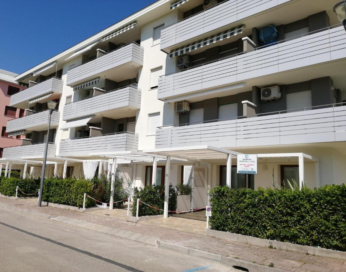 Condominio Diana Est- Gemini Bibione Kültér fotó